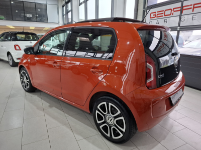 Volkswagen up! 1.0 TSI 75 HIGHLINE, NAVI, CUIR, PANORAMA, SIEGES CHAUFF.,