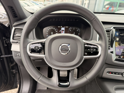 Volvo XC90 B5 AWD 235 R Design