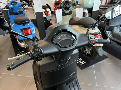Vespa GTS 125 Super Sport