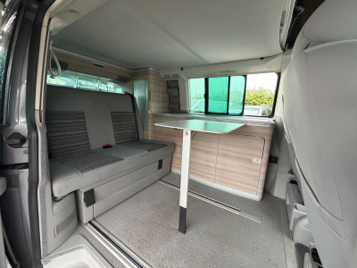 Volkswagen T5 California T5 California/DSG/KÜCHE/STÜHLE/NAVI/