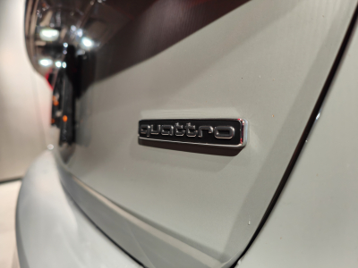 Audi A4 40 TDI QUATTRO S-LINE S-TRONIC CUIR CARPLAY MATRIX