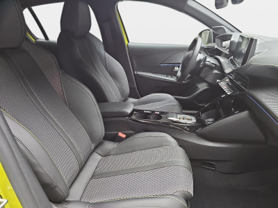 Peugeot 208 1.2 PureTech Hýbrid 110 E-DSC6 GT