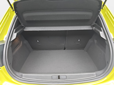 Peugeot 208 1.2 PureTech Hýbrid 110 E-DSC6 GT