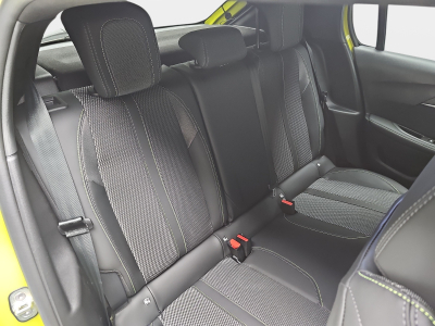 Peugeot 208 1.2 PureTech Hýbrid 110 E-DSC6 GT