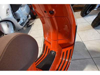 Vespa Primavera 50 ORANGE PASTEL