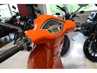 Vespa Primavera 50 ORANGE PASTEL