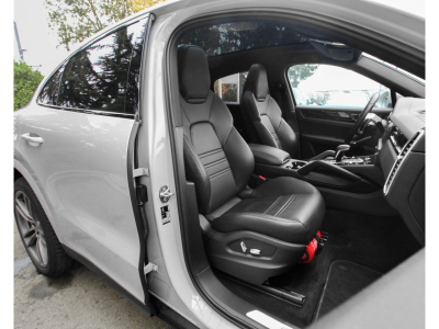 Porsche Cayenne Coupe E-Hybrid/Panorama/..