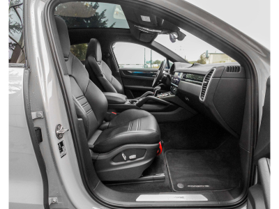 Porsche Cayenne Coupe E-Hybrid/Panorama/..