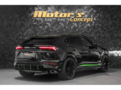 Lamborghini Urus V8 - NERO HELENE / VERDE