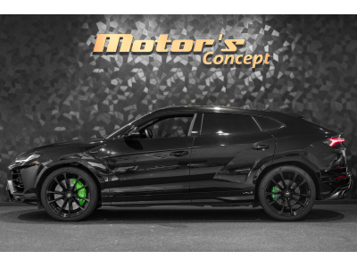 Lamborghini Urus V8 - NERO HELENE / VERDE