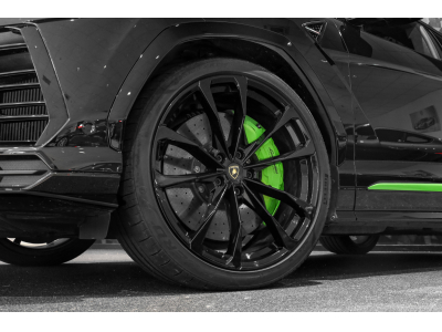 Lamborghini Urus V8 - NERO HELENE / VERDE