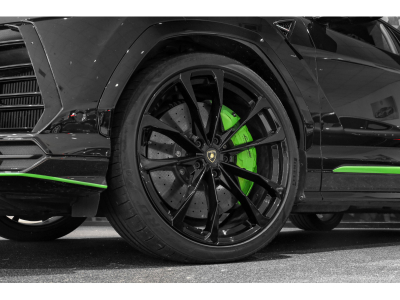 Lamborghini Urus V8 - NERO HELENE / VERDE