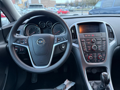 Opel Astra J Lim. 5-trg. Selection