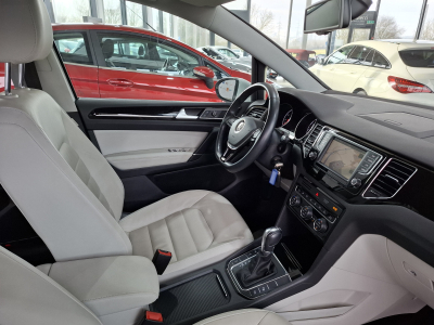 Volkswagen Golf Sportsvan 1.4TSI DSG Highline BlueMotion,1Hand,NAVI,CAMERA,PDC,LEDER,LED,