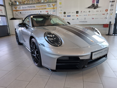 Porsche 992 FACELIFT CARRERA CABRIO PACK CHRONO BOSE CUIR NAVI 1 HAND 360°