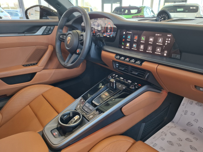 Porsche 992 FACELIFT CARRERA CABRIO PACK CHRONO BOSE CUIR NAVI 1 HAND 360°