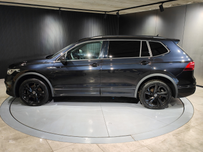 Volkswagen Tiguan Allspace 2.0 TDI R-LINE DSG 7PLACES CARPLAY TOIT OUV CUIR CAMERA ATTELAGE