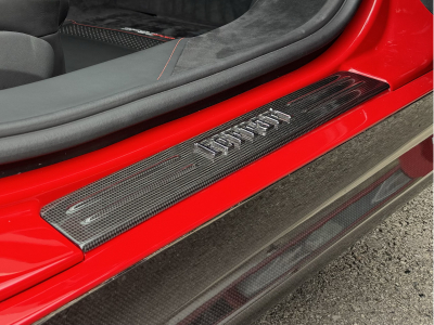 Ferrari SF90 Spider REPRISES POSSIBLE ... INZAHLUNGEN MÖGLICH Full options Great best comfort seats 1 HAND