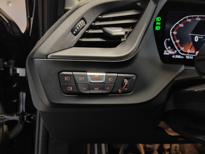 BMW 116 1.5 SDRIVE PACK M GPS CARPLAY CAMERA SIEGES CHAUFFANTS HARMAN KARDON