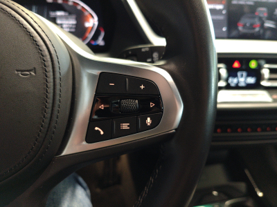 BMW 116 1.5 SDRIVE PACK M GPS CARPLAY CAMERA SIEGES CHAUFFANTS HARMAN KARDON