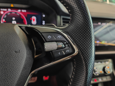 Skoda Kodiaq 2.0 TDI SPORTLINE 7PLACES CARPLAY CAMERA TOIT PANO SIEGES VOLANT CHAUFFANTS