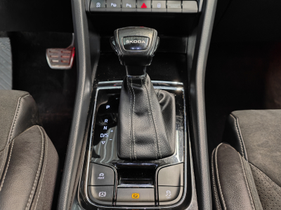 Skoda Kodiaq 2.0 TDI SPORTLINE 7PLACES CARPLAY CAMERA TOIT PANO SIEGES VOLANT CHAUFFANTS