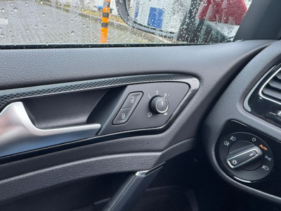 Volkswagen Golf VOLKSWAGEN GOLF HIGHLINE BMW LEDER BII XENON PDC SHZ