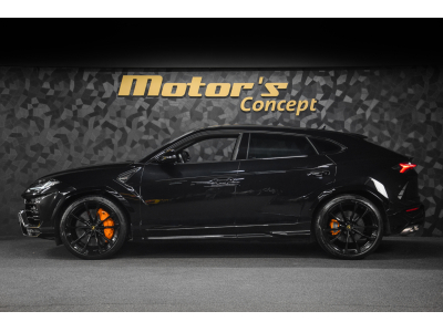 Lamborghini Urus V8 - NERO HELENE / ORANGE - AKRAPOVIC
