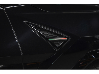 Lamborghini Urus V8 - NERO HELENE / ORANGE - AKRAPOVIC
