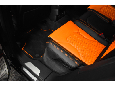 Lamborghini Urus V8 - NERO HELENE / ORANGE - AKRAPOVIC