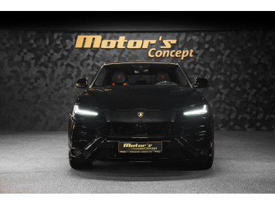 Lamborghini Urus V8 - NERO HELENE / ORANGE - AKRAPOVIC