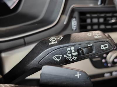 Audi A4 35 TDI S LINE GPS CAMERA CARPLAY TOIT PANO SIEGES CHAUFFANTS