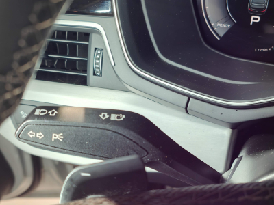 Audi A4 35 TDI S LINE GPS CAMERA CARPLAY TOIT PANO SIEGES CHAUFFANTS