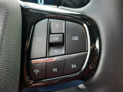 Ford Transit Custom 2.0 TDCi 170 BVA L2H1 SPORT AHK/NAVI