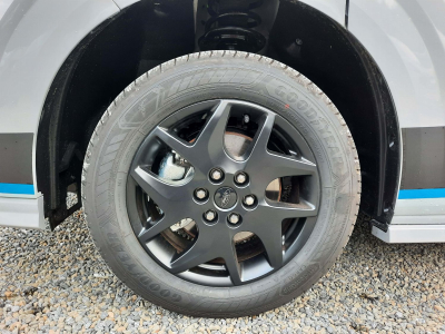 Ford Transit Custom 2.0 TDCi 170 BVA L2H1 SPORT AHK/NAVI