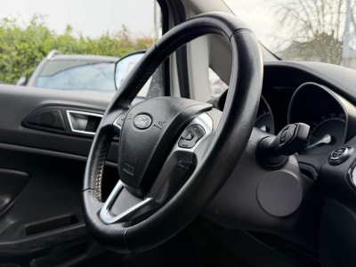 Ford EcoSport Titanium 140 PS