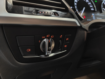 BMW X3 SDRIVE18D TOIT OUV PANO GPS BLUETOOTH CUIR