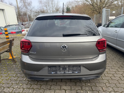 Volkswagen Polo Volkswagen Polo VI Comfortline DSG