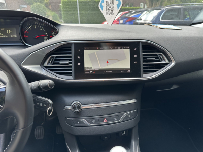 Peugeot 308 1.5 BlueHDI 100 Style