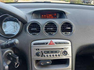 Peugeot 308 1.6 VTi 120 Auto. Premium Pack