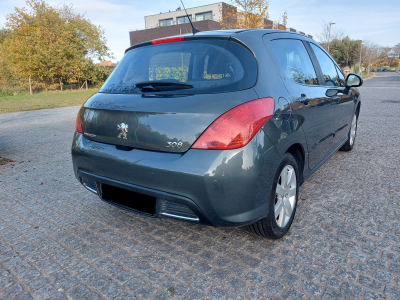 Peugeot 308 1.6 VTi 120 Auto. Premium Pack