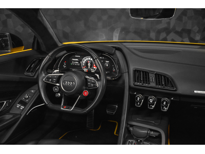 Audi R8 Spyder Performance - VEGAS YELLOW
