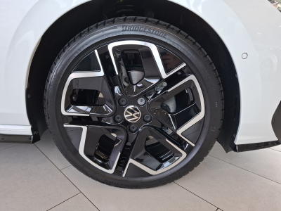 Volkswagen Golf NEW MODEL VIII 2.0 TDI 150  R-LINE CUIR NAVI 1 HAND