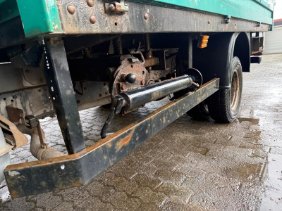 Mercedes-Benz  614 D / Doopelkabine / mit kleiner Kran