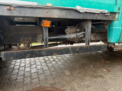 Mercedes-Benz  614 D / Doopelkabine / mit kleiner Kran