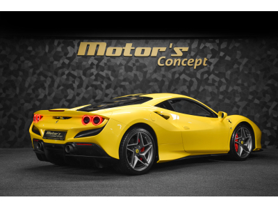 Ferrari F8 Tributo V8 - GIALLO TRIPLO STRATO
