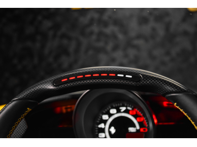 Ferrari F8 Tributo V8 - GIALLO TRIPLO STRATO