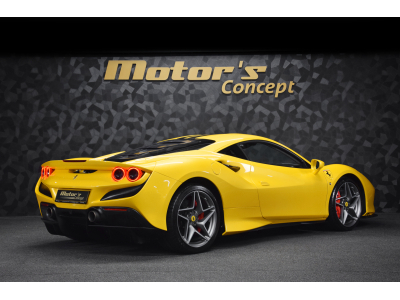 Ferrari F8 Tributo V8 - GIALLO TRIPLO STRATO