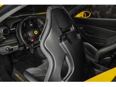 Ferrari F8 Tributo V8 - GIALLO TRIPLO STRATO