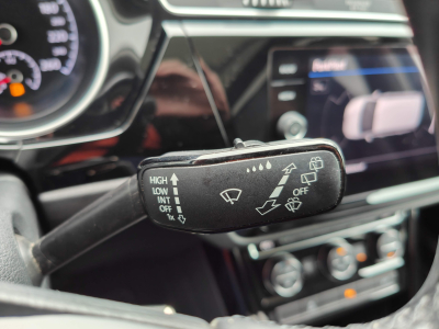 Volkswagen Touran 1.0 TSI 7 PLACES GPS CAMERA SIEGES CHAUFFANTS TOIT PANO OUVRANT